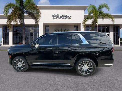 Used 2022 Cadillac Escalade Premium Luxury w/ LPO, Illumination Package RWD image 9