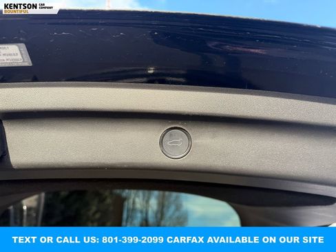 Used 2021 Tesla Model Y Long Range image 32