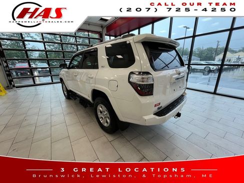 Used 2022 Toyota 4Runner SR5 AWD/4WD image 3