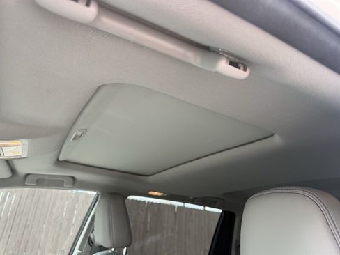 Used 2017 Toyota Highlander XLE w/ Carpet Mat Package AWD/4WD image 19