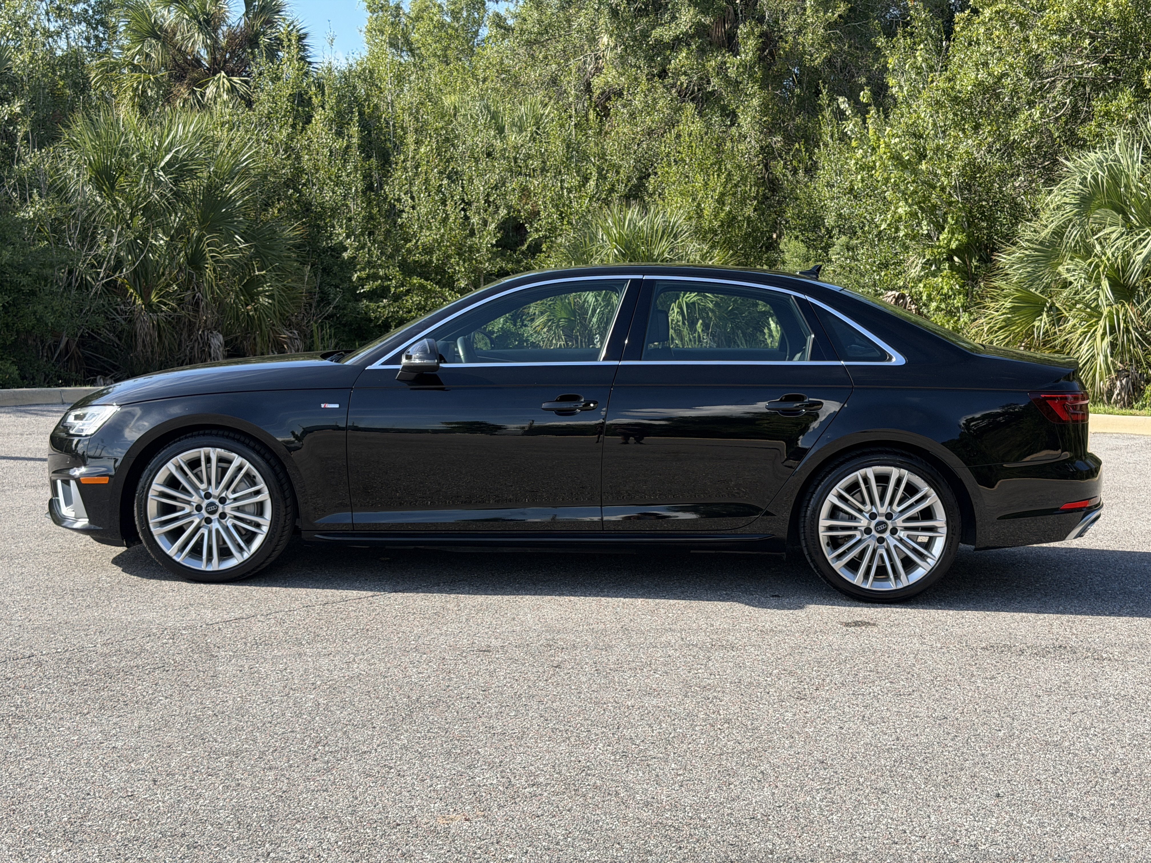 Used 2019 Audi A4 2.0T Premium Plus w/ Premium Plus Package AWD/4WD image 4