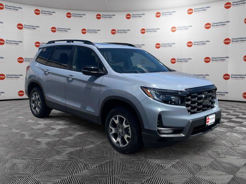 Used 2023 Honda Passport TrailSport image 7
