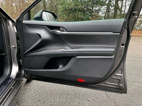 Used 2023 Toyota Camry SE image 27