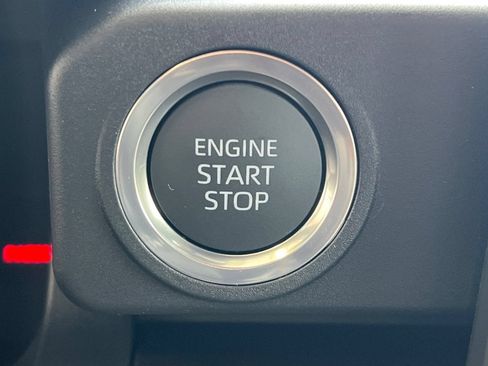 New 2026 Toyota 4Runner SR5 AWD/4WD image 19