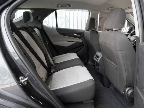 Used 2022 Chevrolet Equinox LS FWD image 36