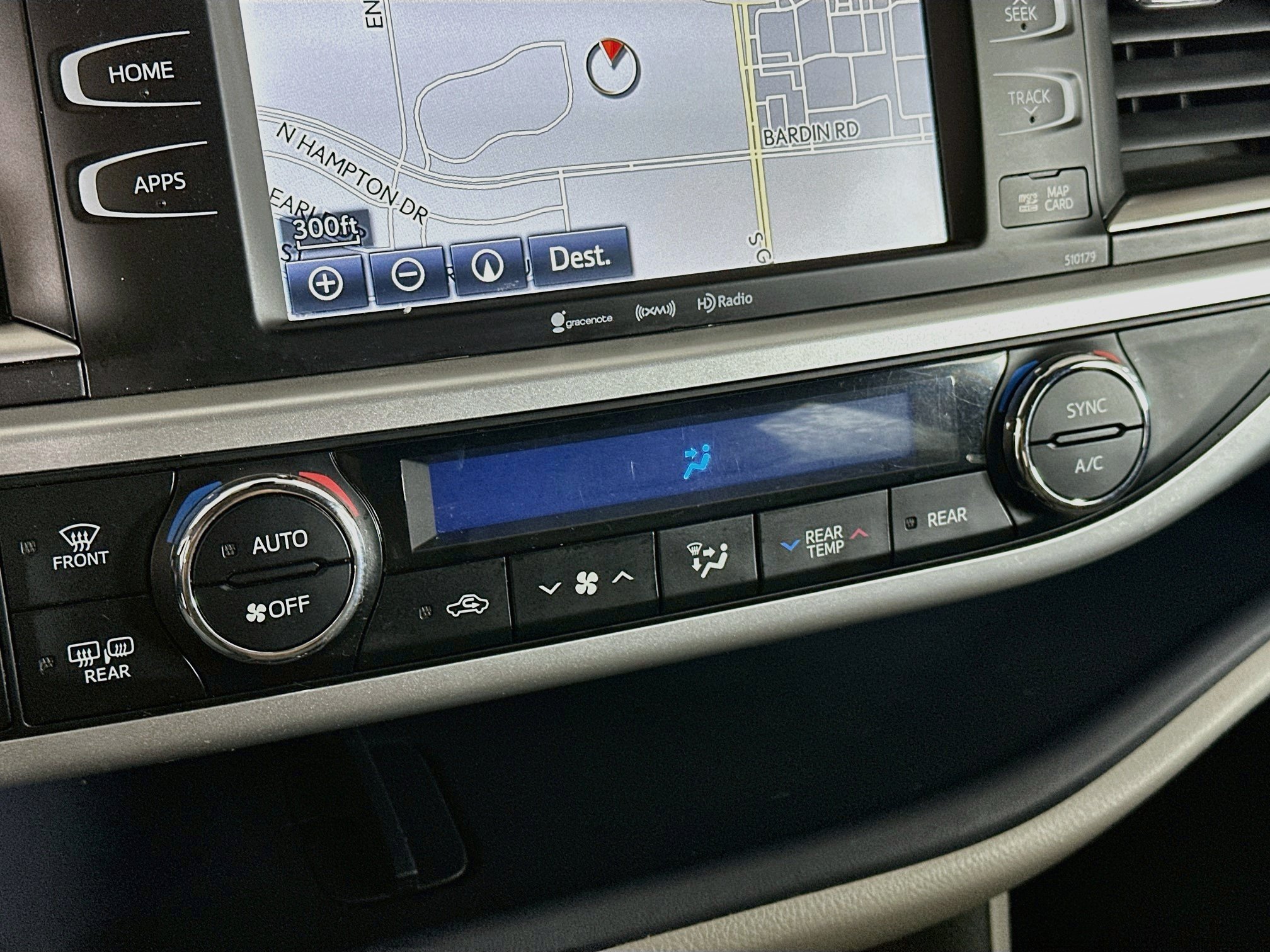 Used 2017 Toyota Highlander XLE FWD image 24