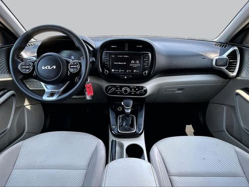Used 2024 Kia Soul LX w/ Option Group 015 FWD image 15