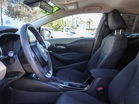 Used 2020 Toyota Corolla LE image 22