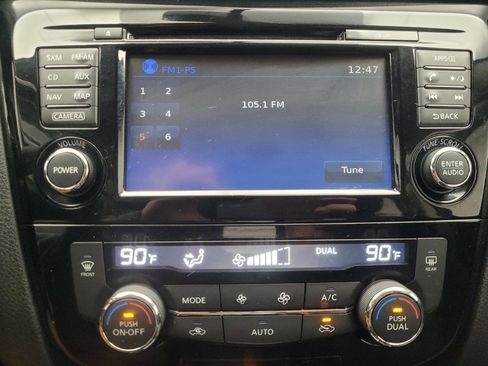 Used 2017 Nissan Rogue Sport SV w/ SV Premium Package image 25