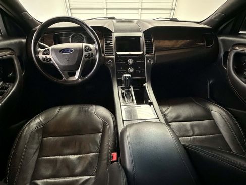 Used 2018 Ford Taurus Limited FWD image 11