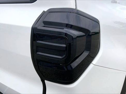Used 2025 Toyota 4Runner SR5 RWD image 30