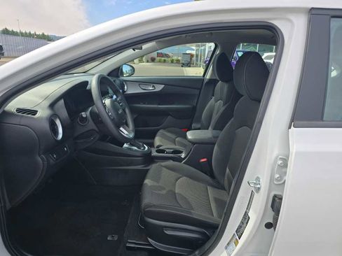 Used 2024 Kia Forte LXS FWD image 9