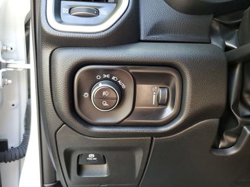 Used 2023 RAM 1500 Big Horn image 30