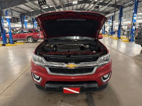 Used 2016 Chevrolet Colorado LT w/ LT Convenience Package image 3