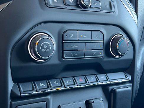 Used 2022 Chevrolet Silverado 1500 Custom RWD image 19