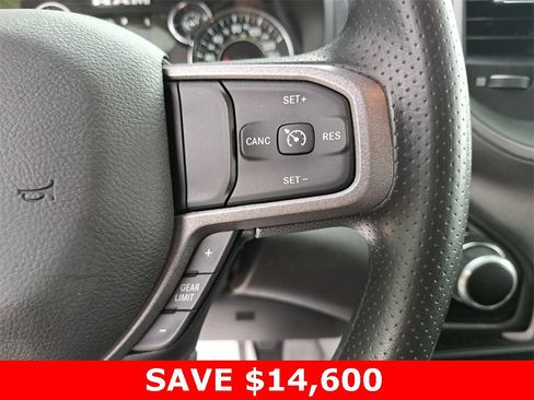 Used 2024 RAM 2500 Tradesman w/ Chrome Appearance Group image 21