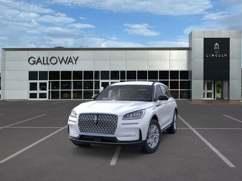 New 2026 Lincoln Corsair Premiere image 2