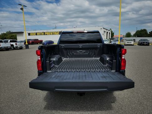 Used 2023 Chevrolet Silverado 1500 LT AWD/4WD image 14