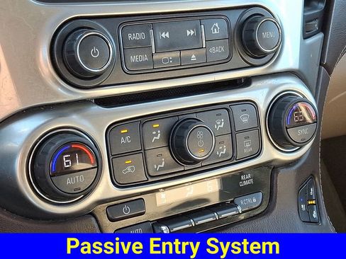 Used 2018 Chevrolet Suburban Premier image 19