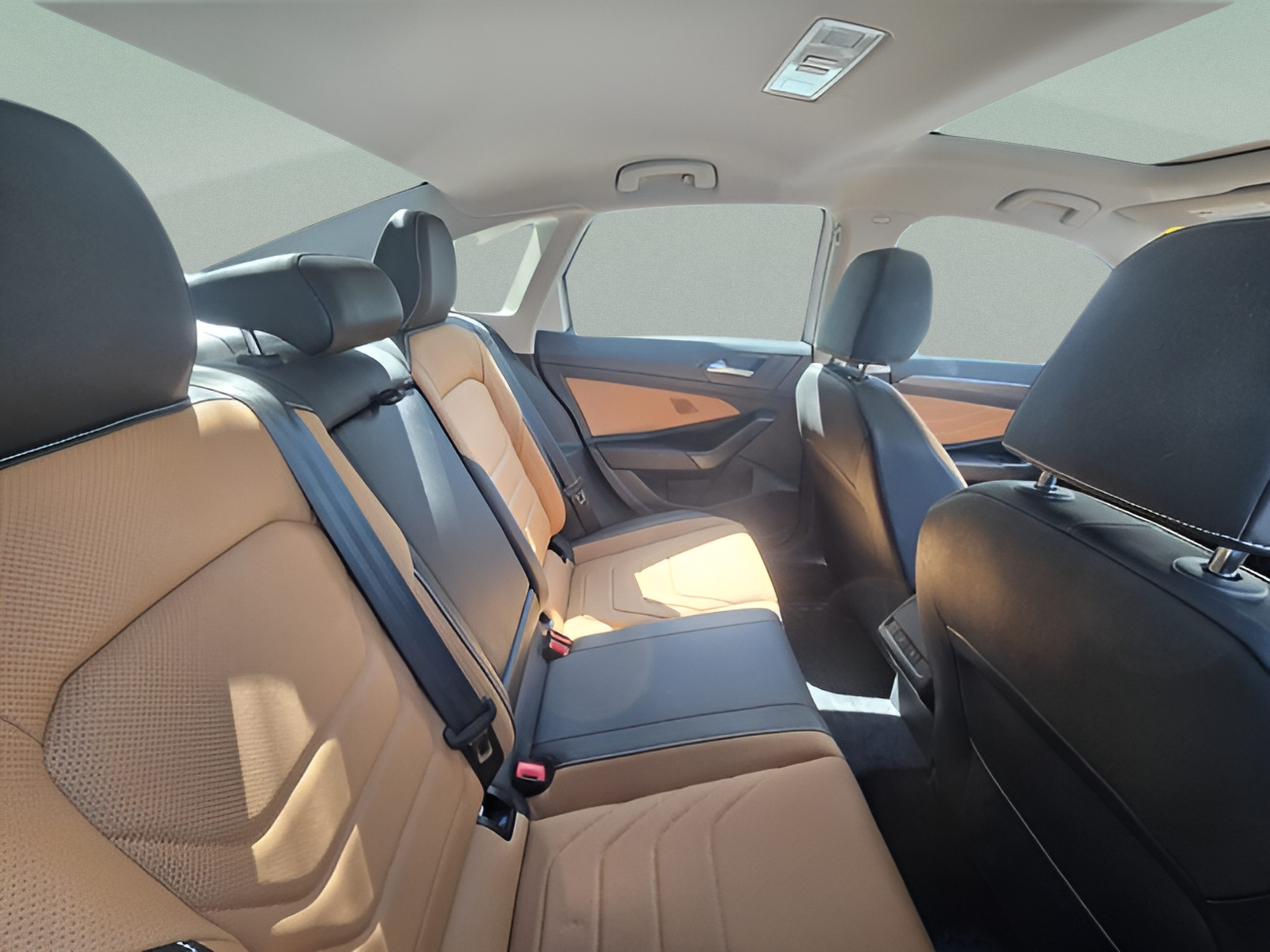 Used 2024 Volkswagen Jetta SEL FWD image 5