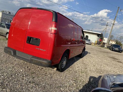 Used 2011 Chevrolet Express 1500 RWD image 4