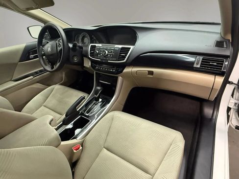 Used 2017 Honda Accord LX image 13