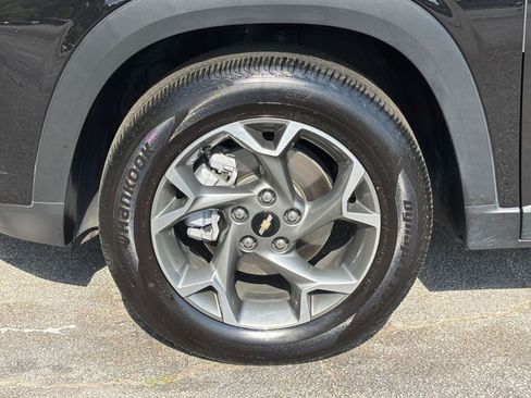 Used 2025 Chevrolet Trax LT FWD image 31