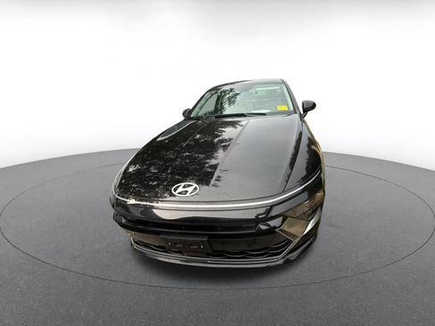 Used 2025 Hyundai Sonata SEL FWD image 4