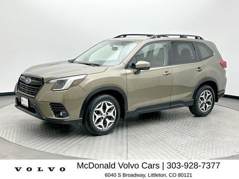 Used 2024 Subaru Forester Premium AWD/4WD image 1