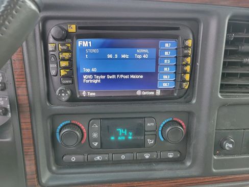 Used 2003 Cadillac Escalade AWD image 16