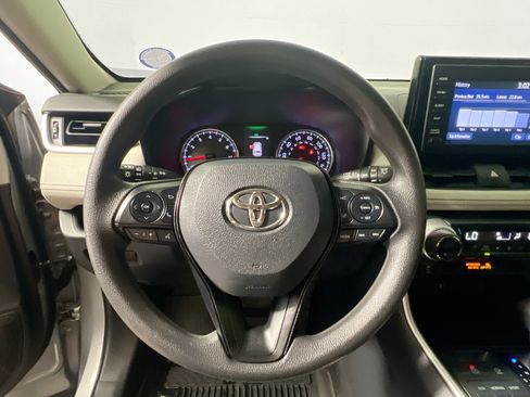 Used 2019 Toyota RAV4 XLE image 17