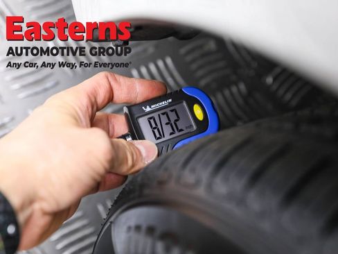 Used 2022 Toyota Corolla LE image 28