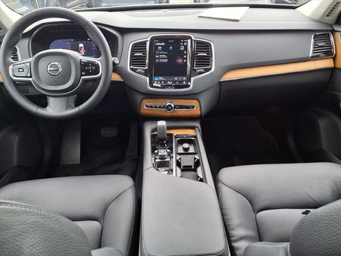 Certified 2024 Volvo XC90 B6 Plus w/ Protection Package Premier image 16