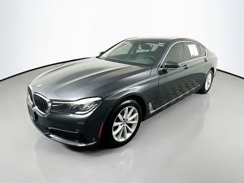 Used 2019 BMW 740i xDrive AWD/4WD image 3