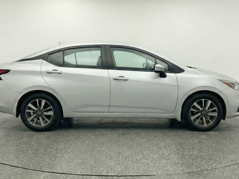 Used 2025 Nissan Versa SV image 11