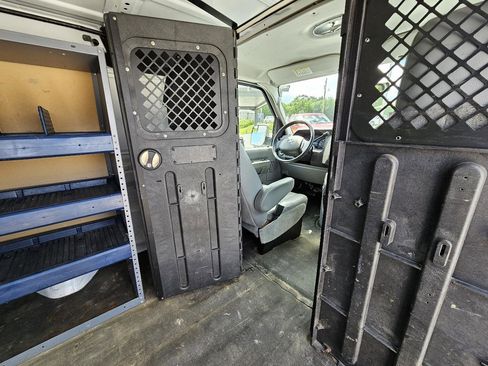 Used 2011 Ford E-150 and Econoline 150 w/ Commercial Cargo Van Pkg RWD image 28