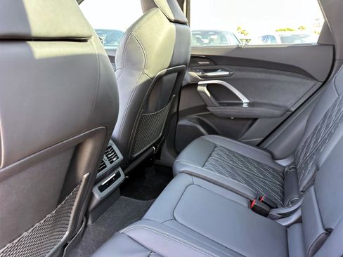 Used 2025 Audi SQ5 Premium Plus image 15