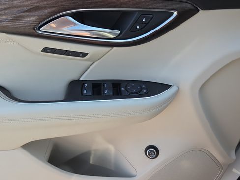 Used 2023 Buick Envision Avenir FWD image 28