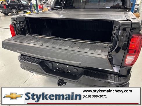 Used 2022 GMC Sierra 1500 Elevation w/ Elevation Premium Package image 13