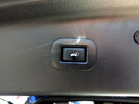 Used 2019 INFINITI QX80 Limited w/ All-Season Package image 64