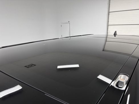 Used 2023 Rivian R1S Adventure image 13