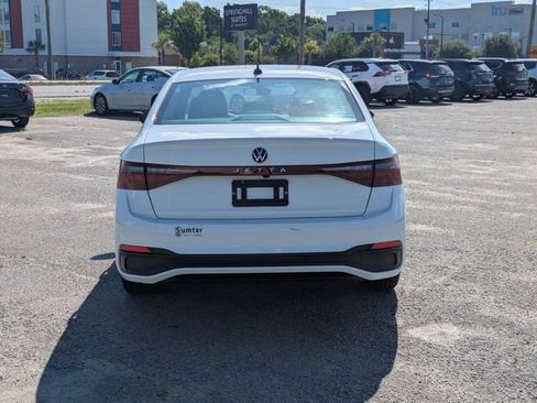 Used 2025 Volkswagen Jetta Sport FWD image 4