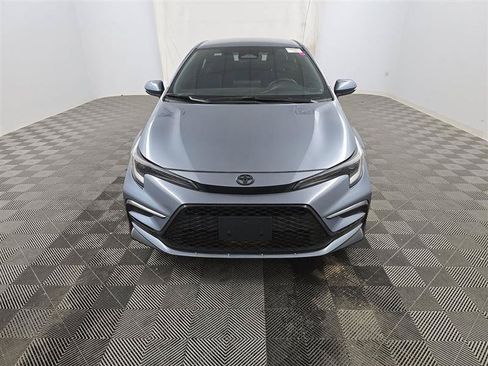 Used 2025 Toyota Corolla SE FWD image 2