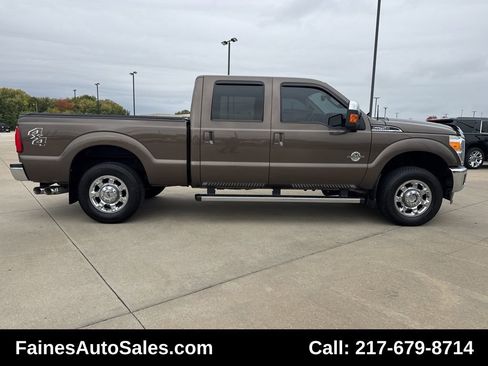 Used 2015 Ford F250 Lariat w/ Chrome Package image 28