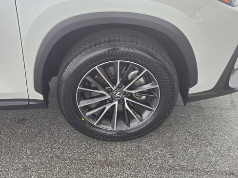 Certified 2025 Lexus NX 250 FWD w/ Premium Package image 9