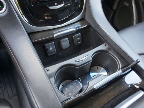 Used 2019 Cadillac Escalade Platinum image 51