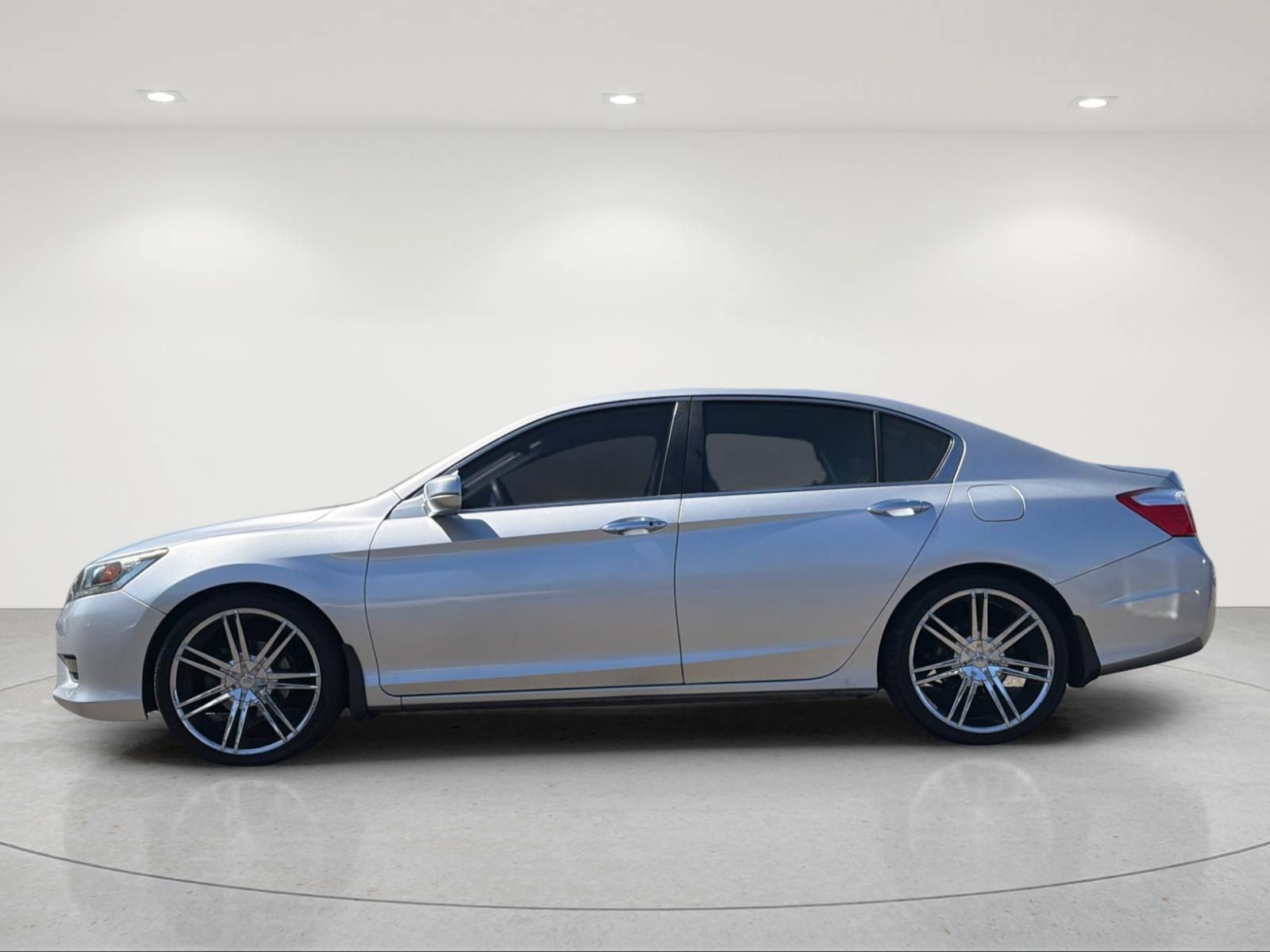 Used 2014 Honda Accord EX image 2