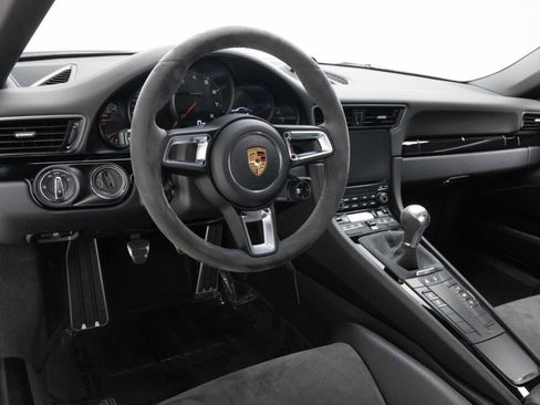 Used 2018 Porsche 911 Carrera T RWD image 6