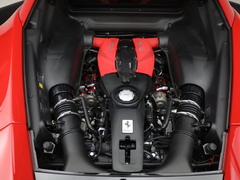 Certified 2020 Ferrari F8 Tributo image 22