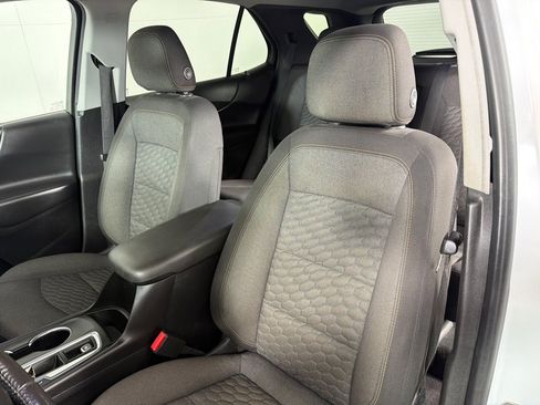 Used 2019 Chevrolet Equinox LT FWD image 10